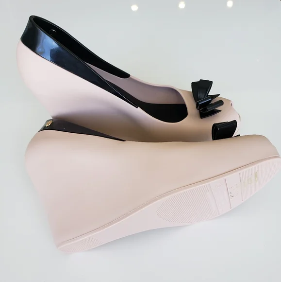 Melissa Queen Peep toe bow wedge heels - Picture 2 of 6